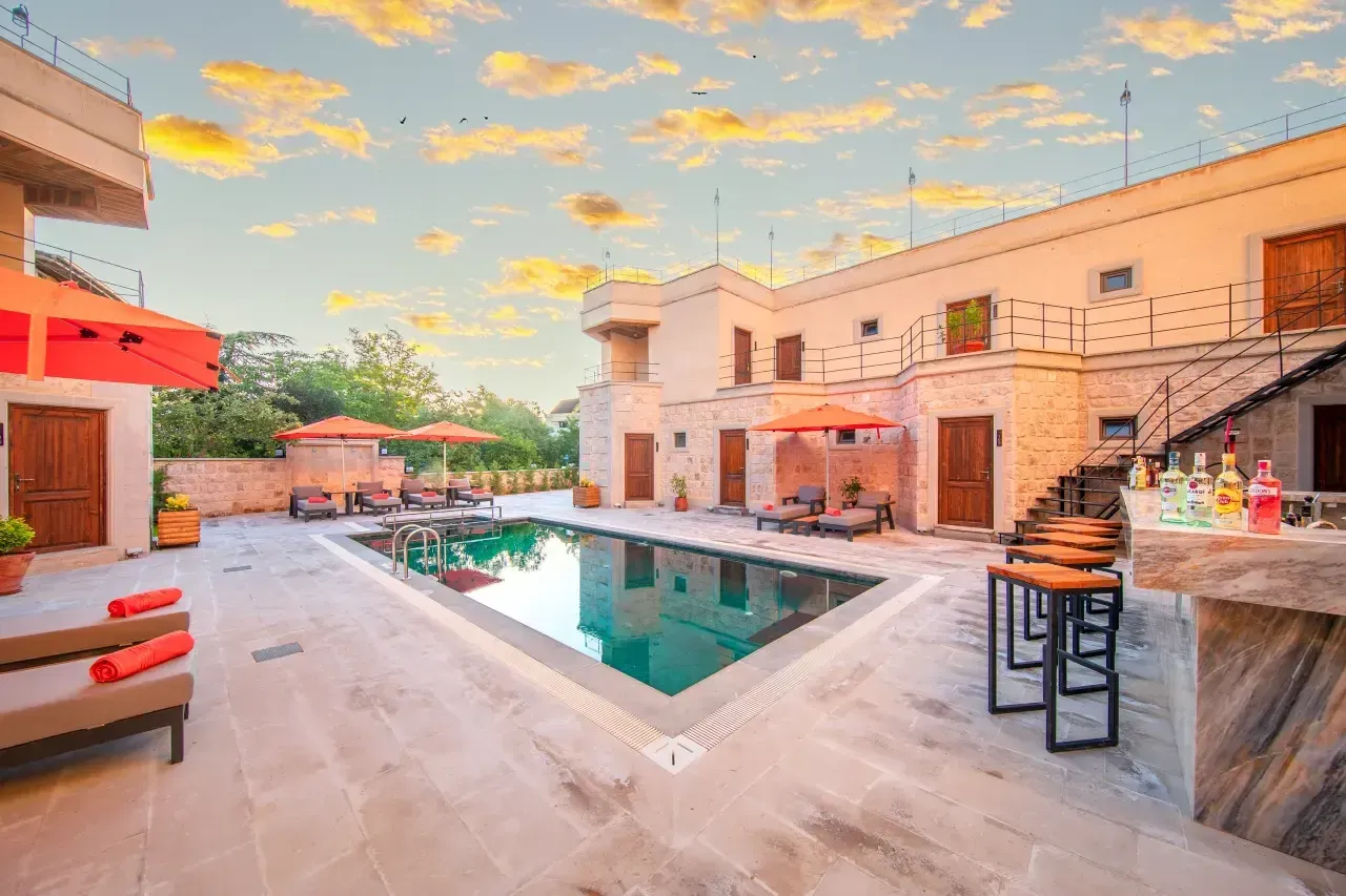 Galeri (En az 5 adet fotoğraf yüklemeniz gerekmektedir.)